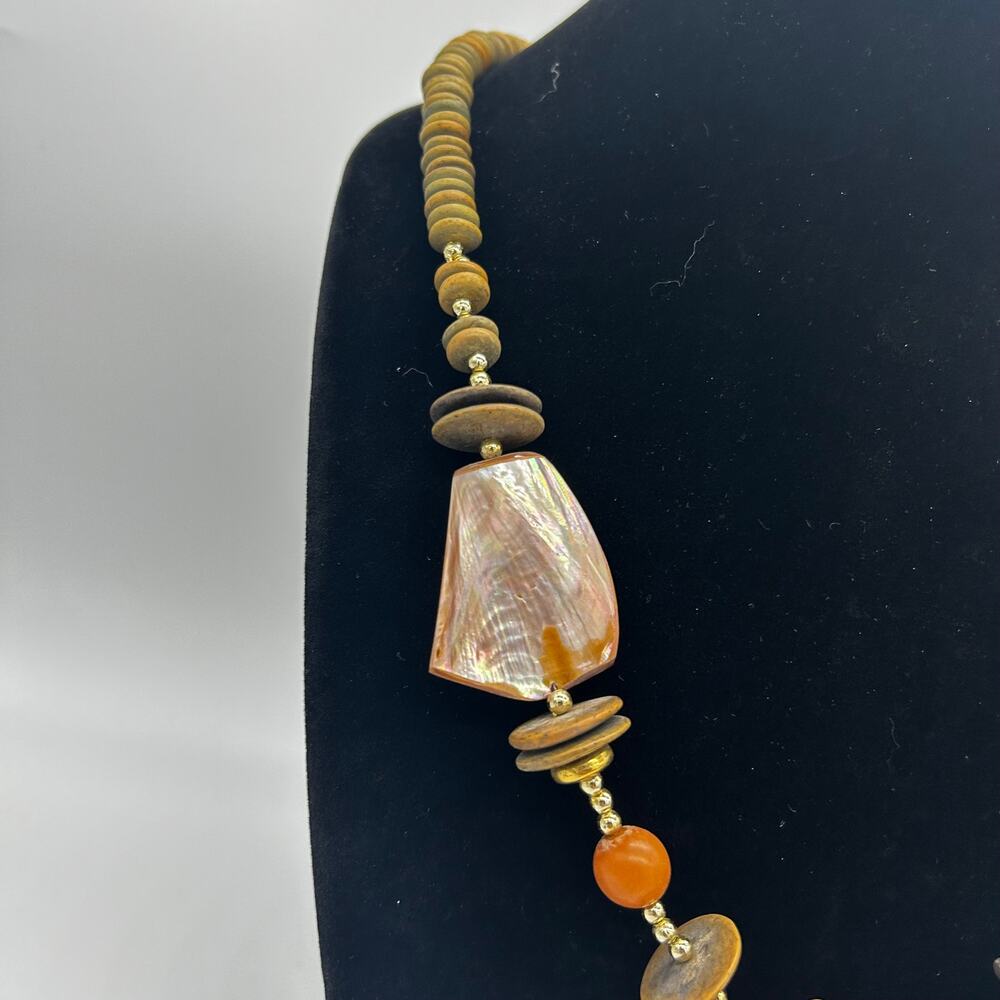 Vintage Large Shell Necklace Statement Pendant Beaded Beach Jewelry - Picture 11 of 12